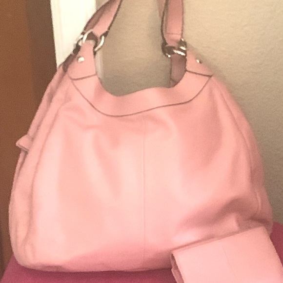 Coach Soho Lynn expandable pink leather bag & wallet. Condition 10/10. - Picture 7 of 10